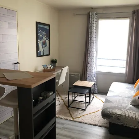A Courbevoie/la Defense Proche Arena Apartmán